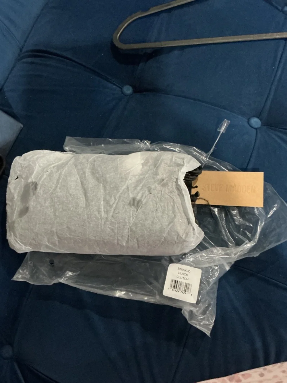 NWT Steve Madden Black Feather Nikki Clutch